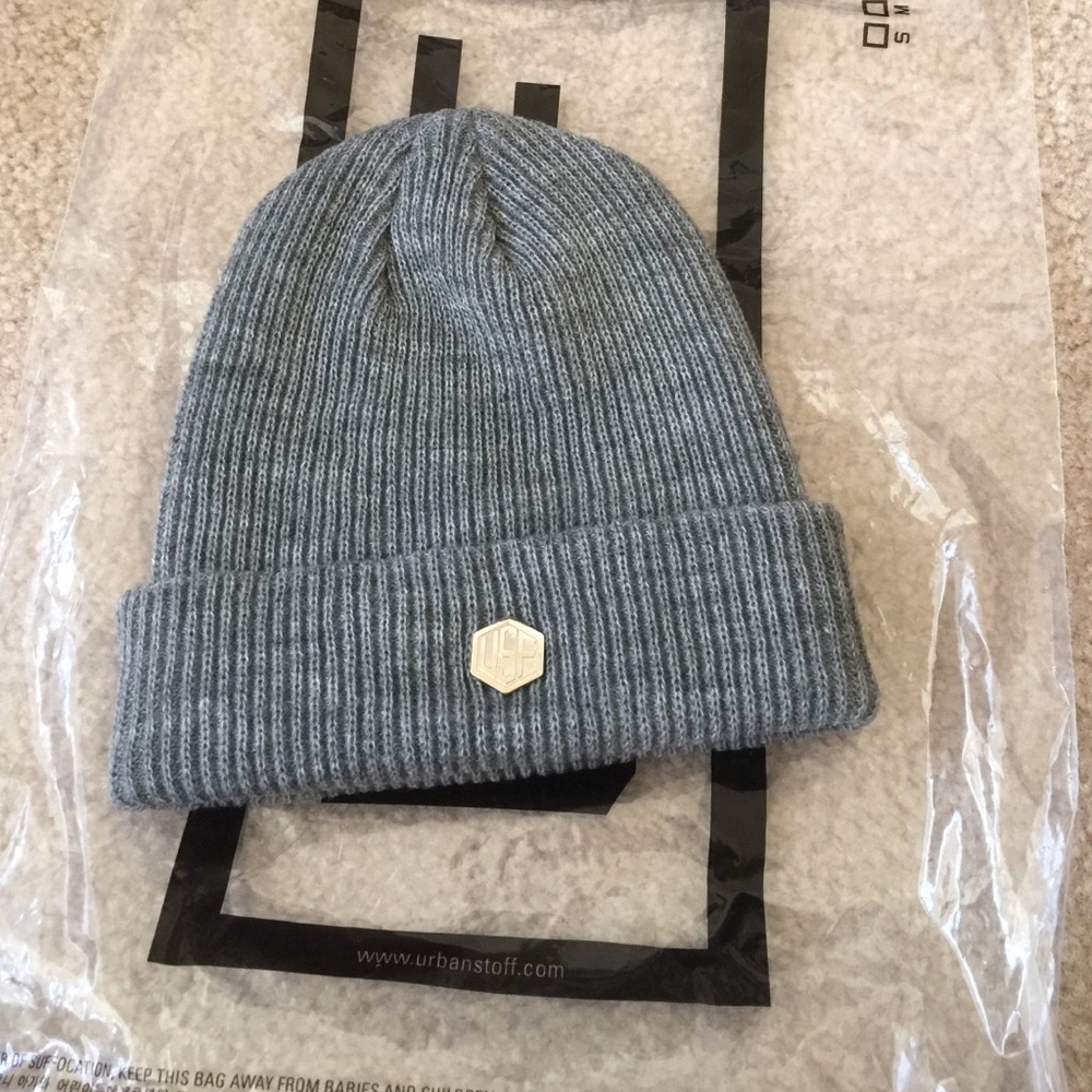 Grey beanie new